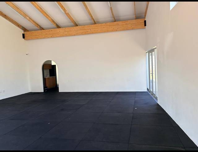 129M² OFFICE TO LET IN KYALAMI